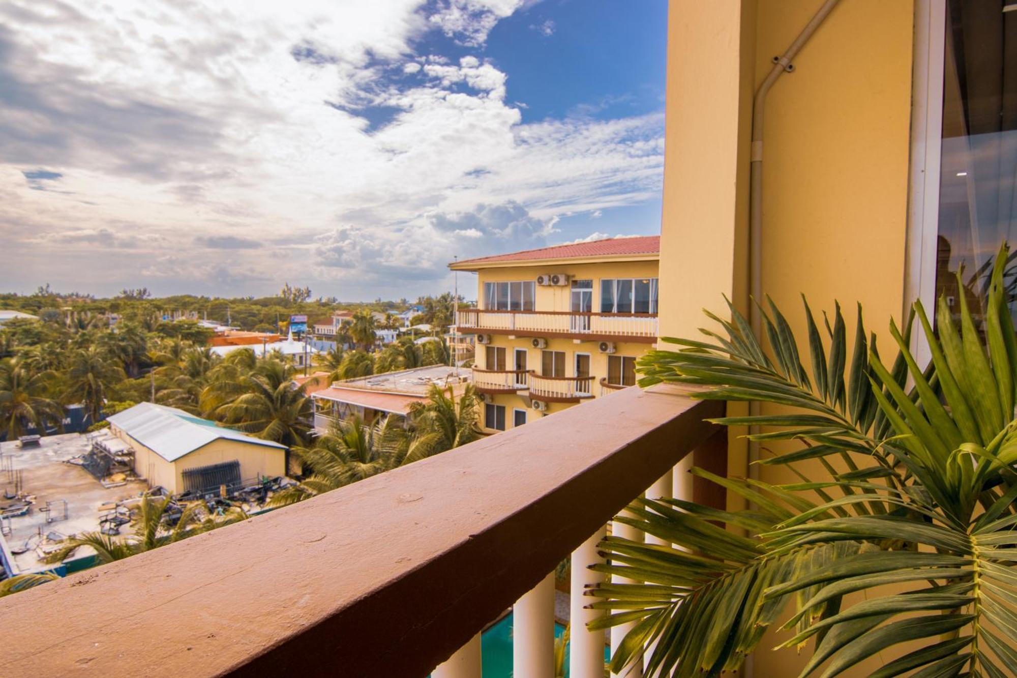 Tropical Palace Hotel San Pedro  Exteriér fotografie